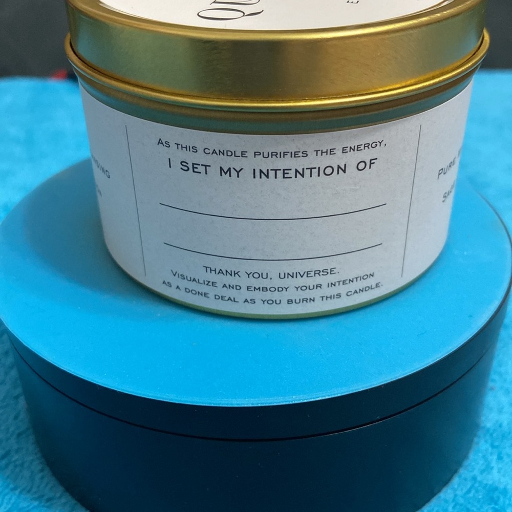NWOT - Quantum Candles Pure White Sage Candle - Picture 3 of 3